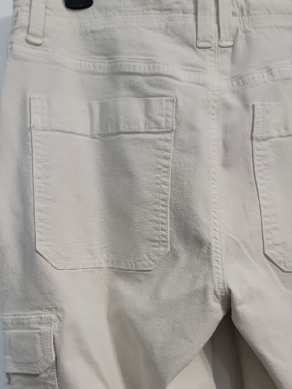 American Eagle Outfitters Cream Cargo Flare Pants - Picture 4 of 5